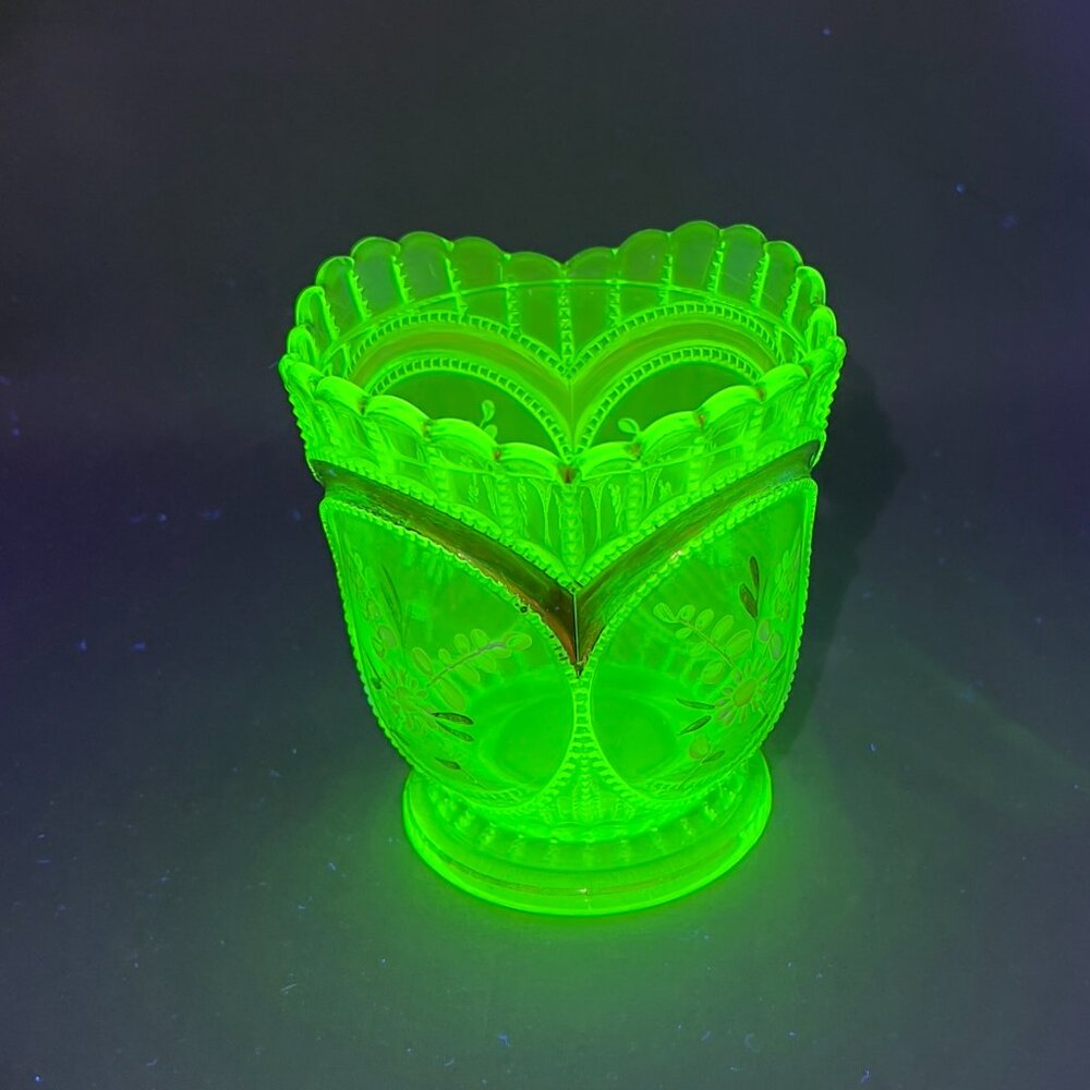 Antique Northwood Dugan Beaded Circle Apple Green Uranium Glass Enameled Flowers